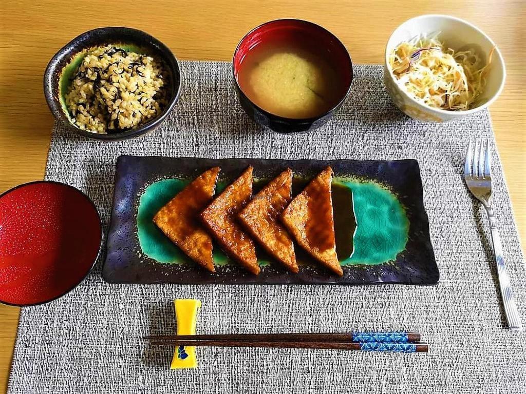 Отель Vegan Minshuku Sanbiki Neko Киото Экстерьер фото